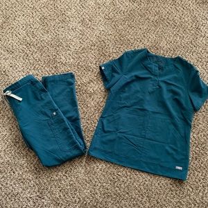 Figs Caribbean Blue Scrub Set